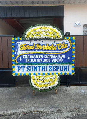 Papan Bunga Duka di Pangaribuan
